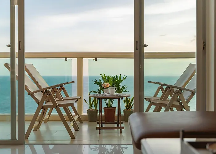 Casa - Ocean Melody - Front 3br